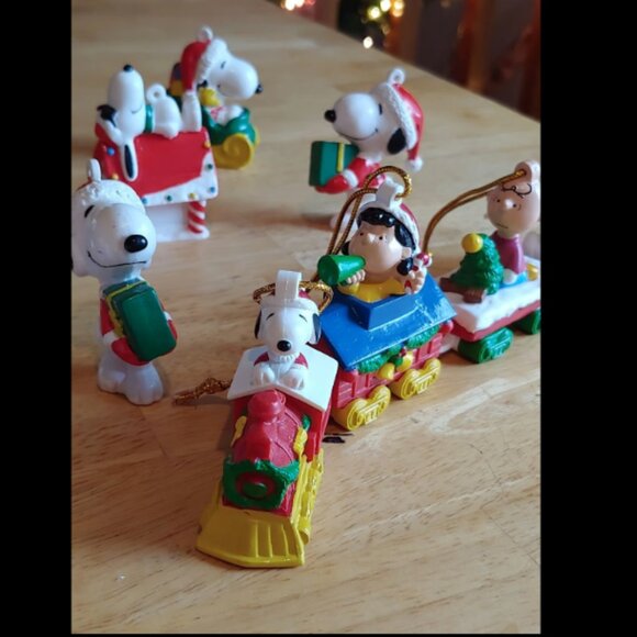 Vintage Whitmans Peanuts Christmas Ornaments - Picture 10 of 12